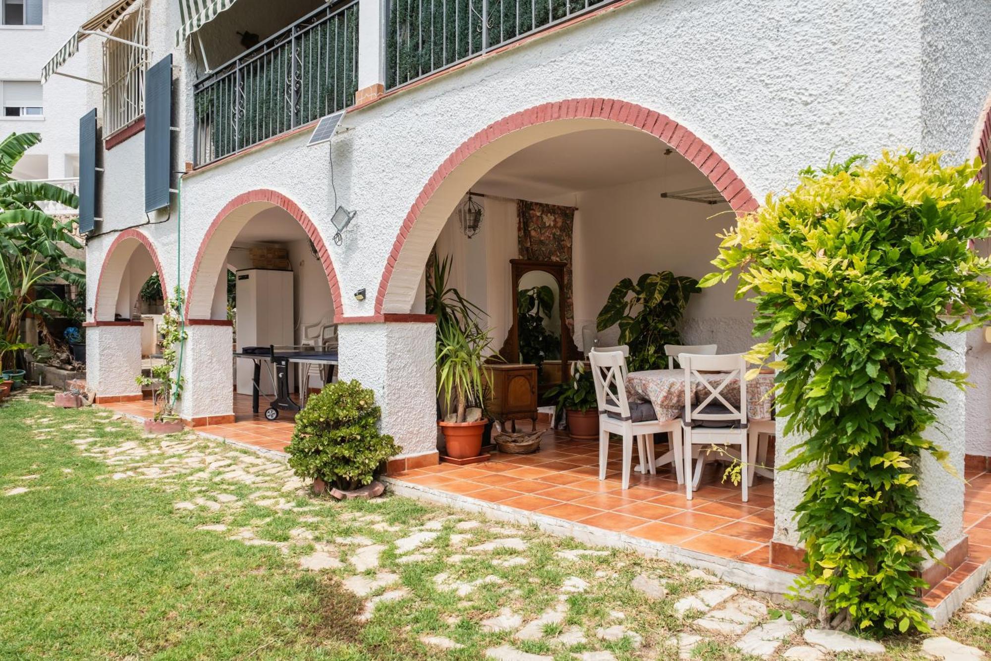 Apartamento con terraza y amplio jardín privado Málaga Exterior foto