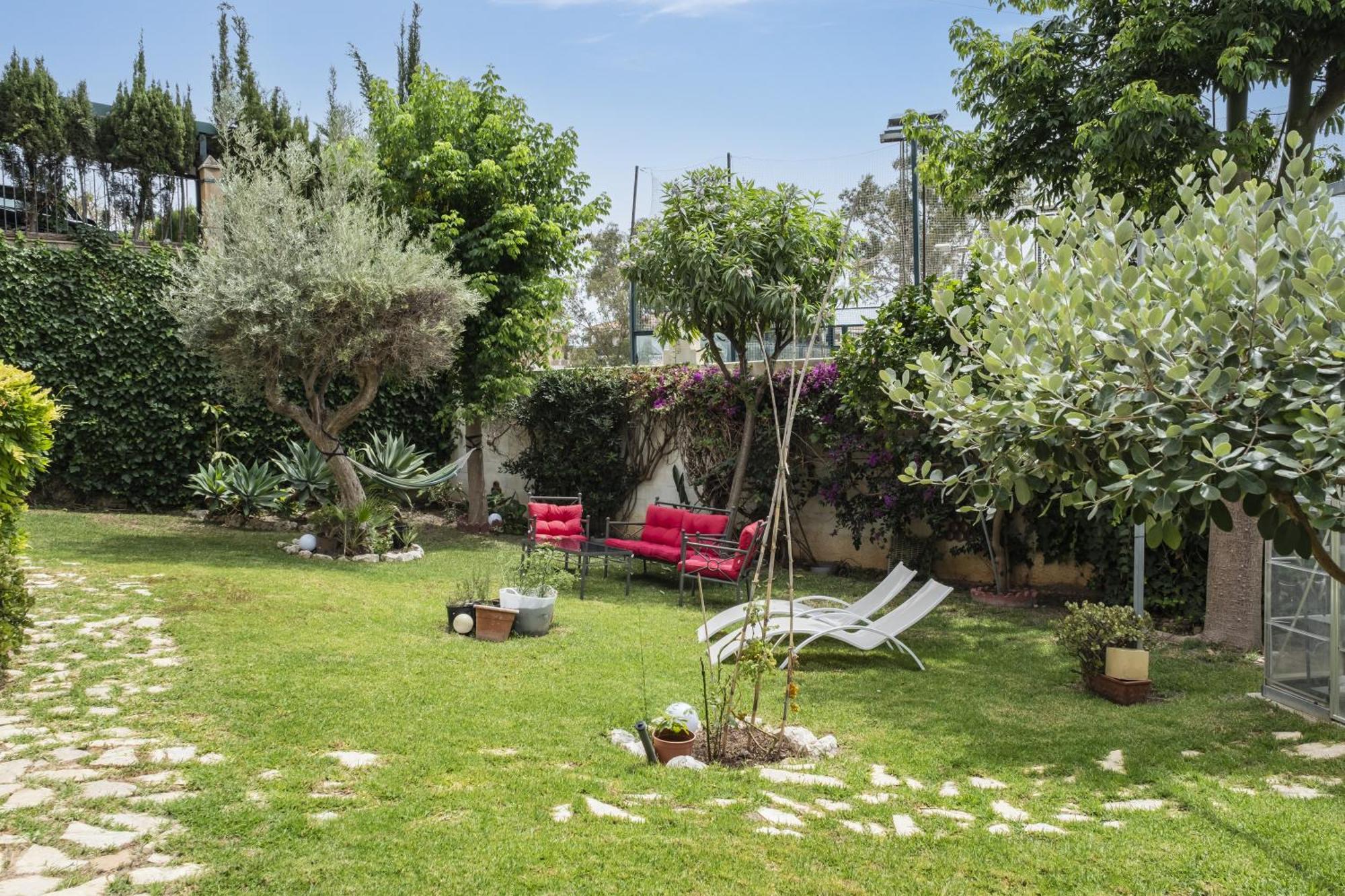 Apartamento con terraza y amplio jardín privado Málaga Exterior foto